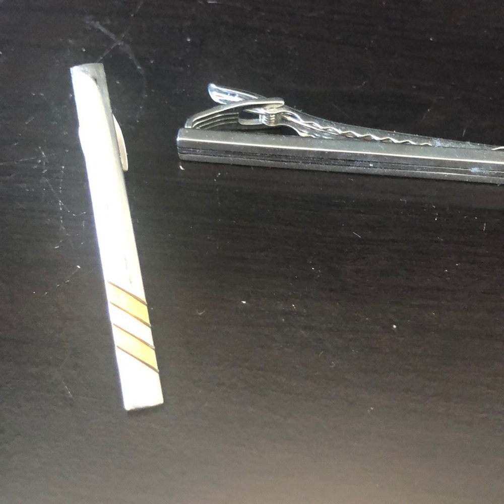 Tie bar clips.